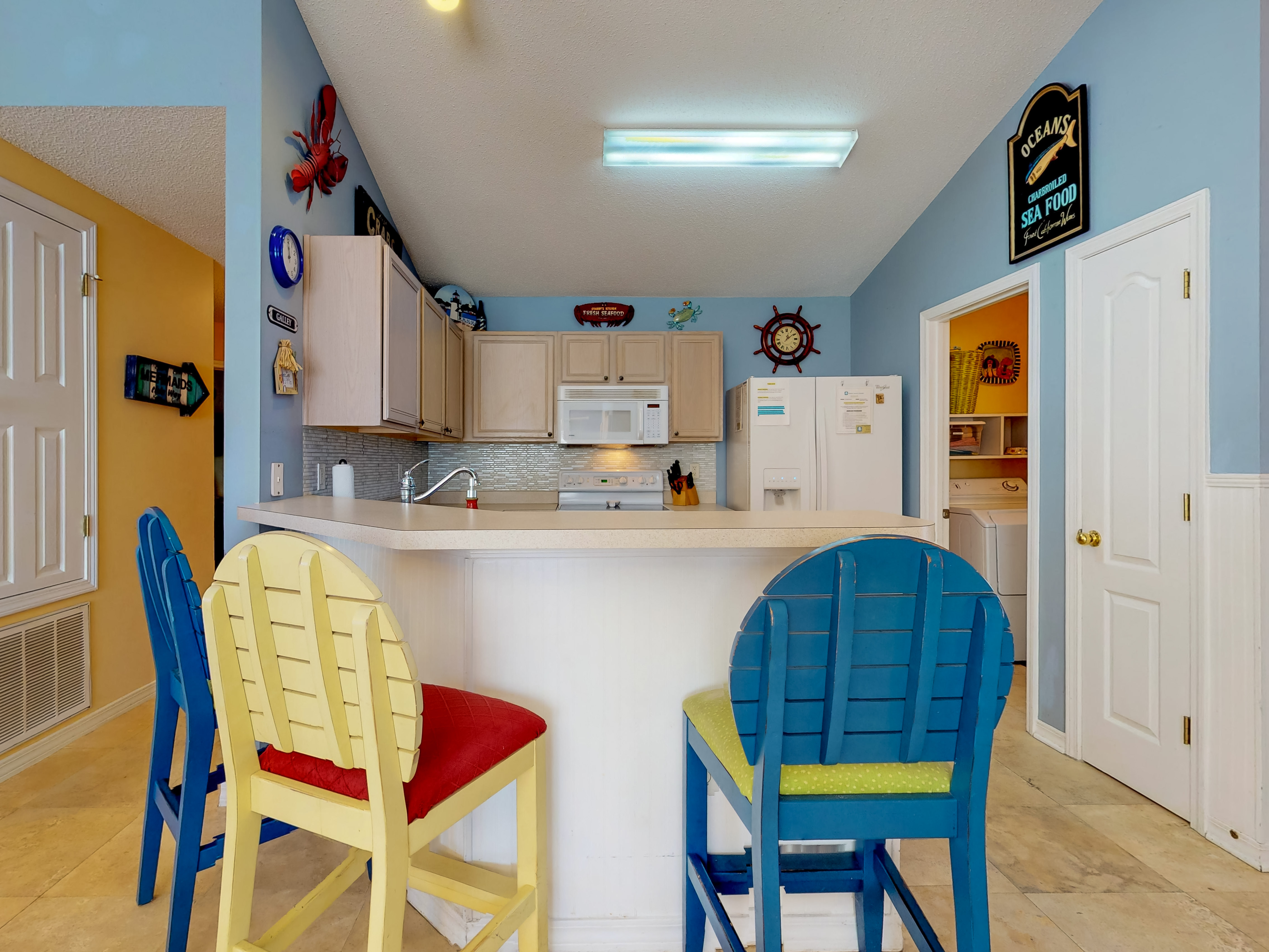 Kitchen bar