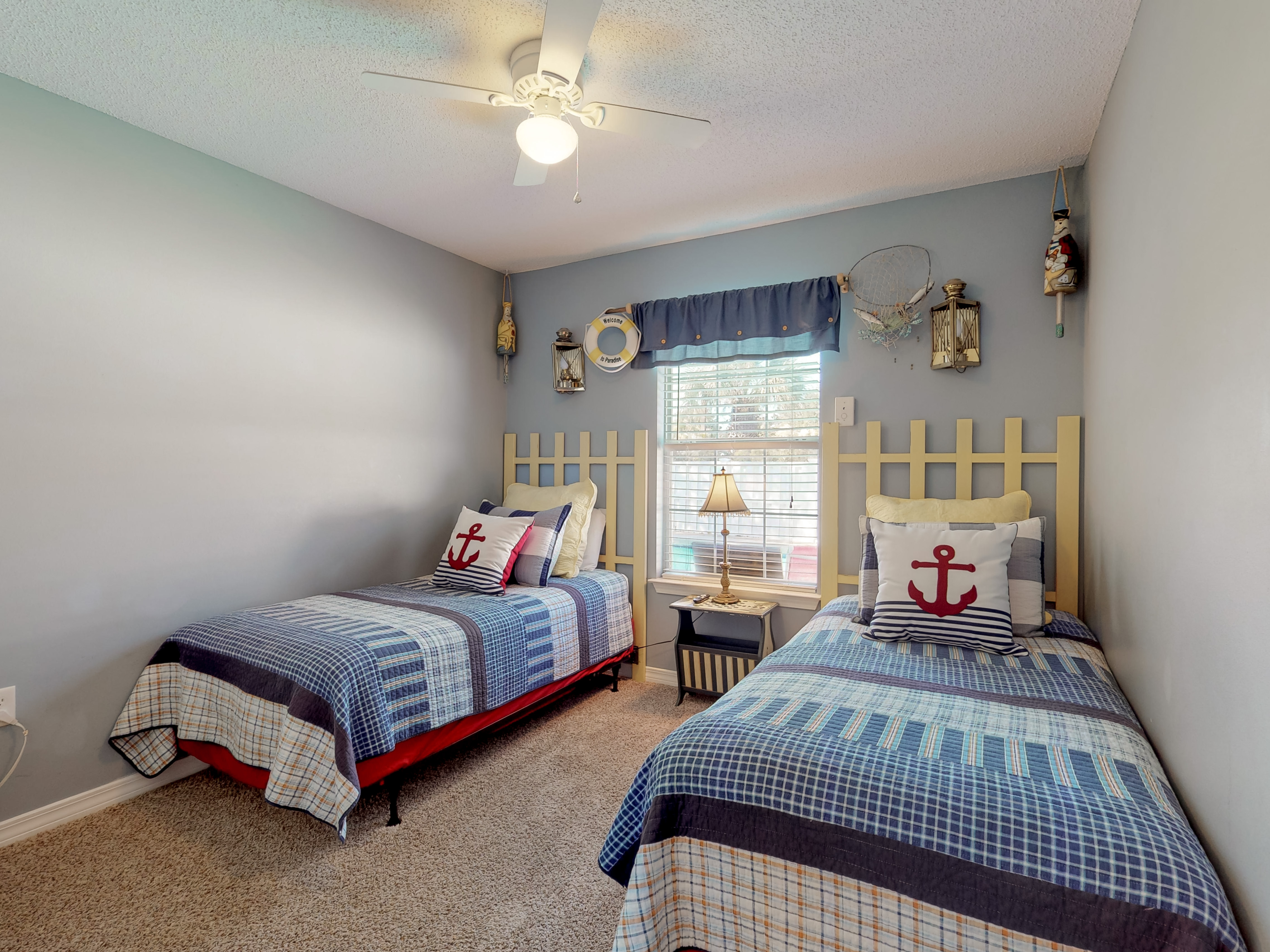 Twin bedroom