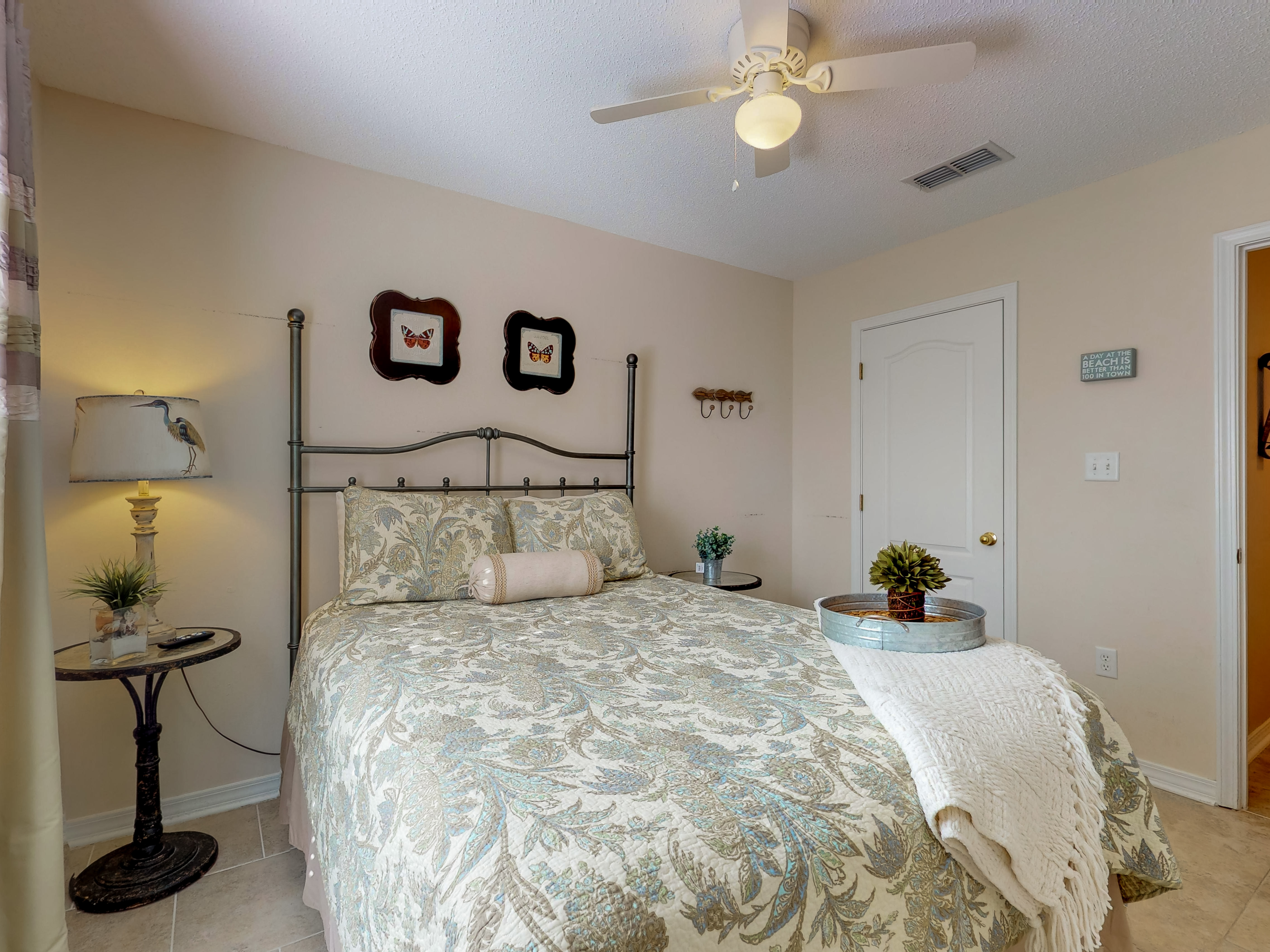Guest bedroom